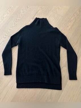 White + Warren black cashmere turtleneck sweater